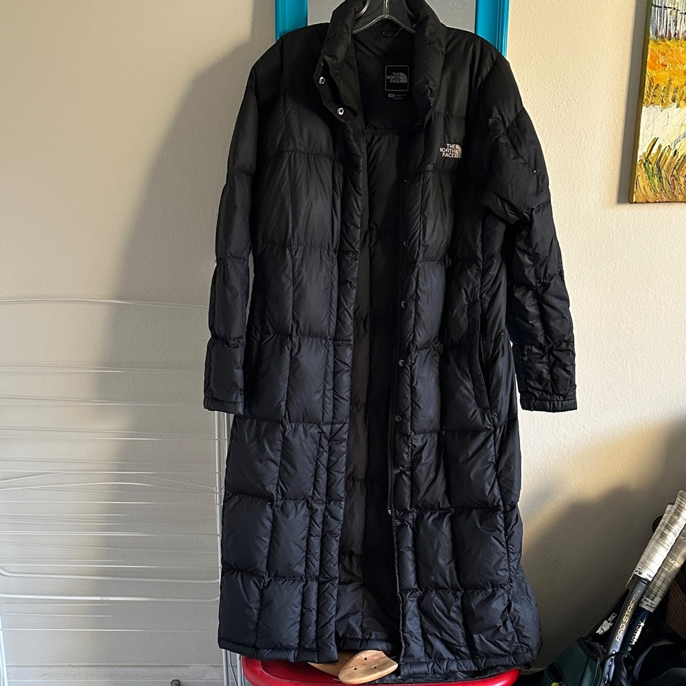 The North Face 700 Women's Black down Puffer long Jacket
